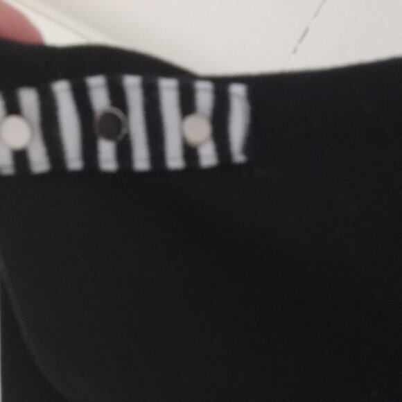 Alia black short sleeve cotton blend V-neck blouse/top size L - Picture 4 of 5